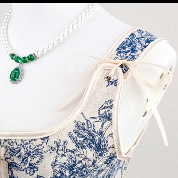 Blue and White Floral Corset Bodice Renaissance Faire Costume Size Medium - Picture 3 of 14